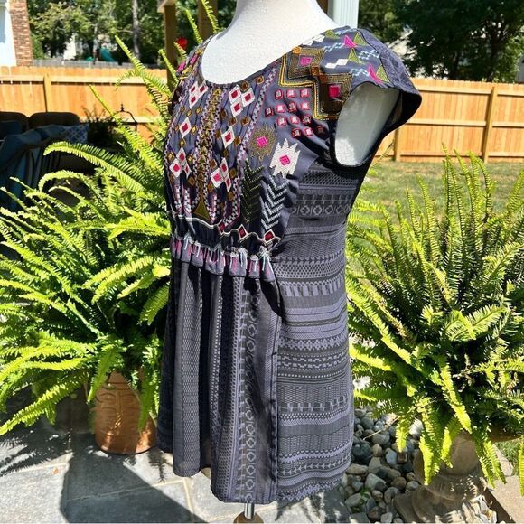 Anthropologie One September Navy Embroidered Tunic size Small - Picture 2 of 7